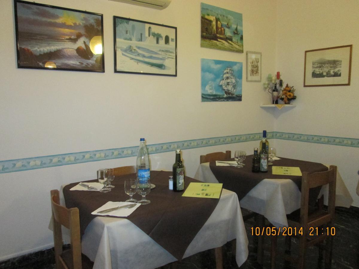 Pensione Aurora Imperia Exterior foto